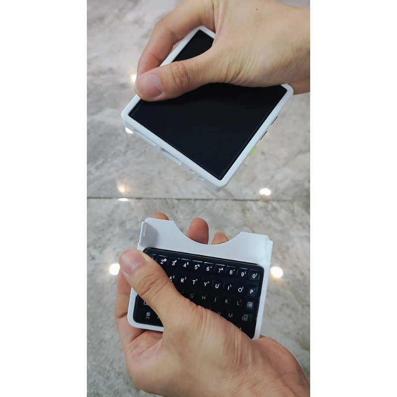 Custodia con tastiera per Cool - Retro Gaming Phone recensione e prezzo